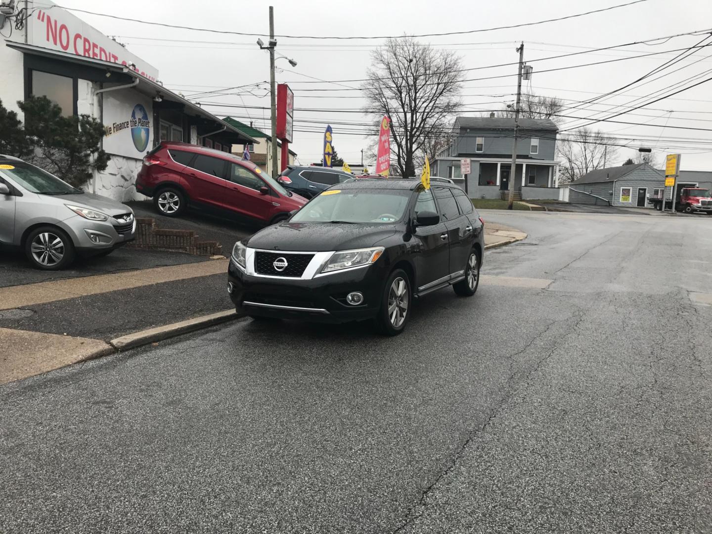 2013 Black /Tan Nissan Pathfinder Platinum (5N1AR2MM2DC) with an 3.5 V6 engine, Automatic transmission, located at 577 Chester Pike, Prospect Park, PA, 19076, (610) 237-1015, 39.886154, -75.302338 - Photo#1